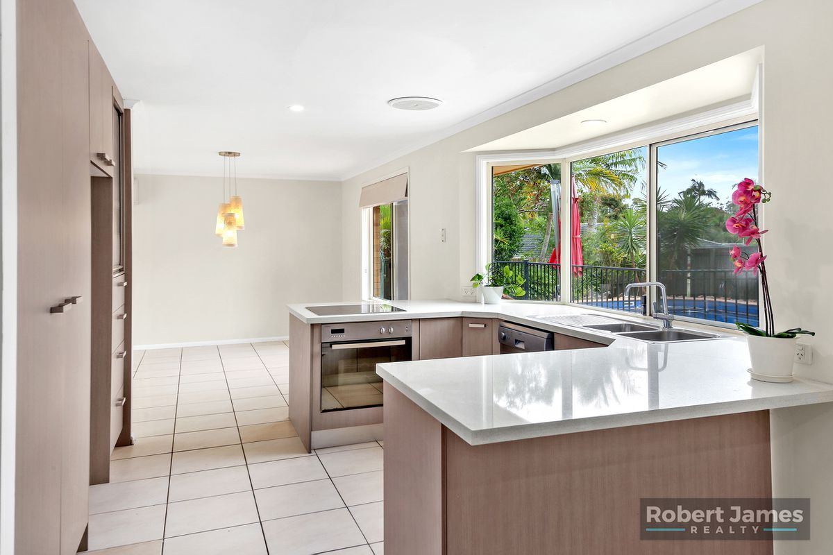 7 Deal Court, Tewantin