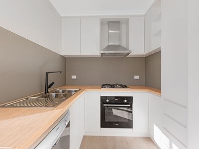 2 / 27 Gladwyn Avenue, Bentleigh East