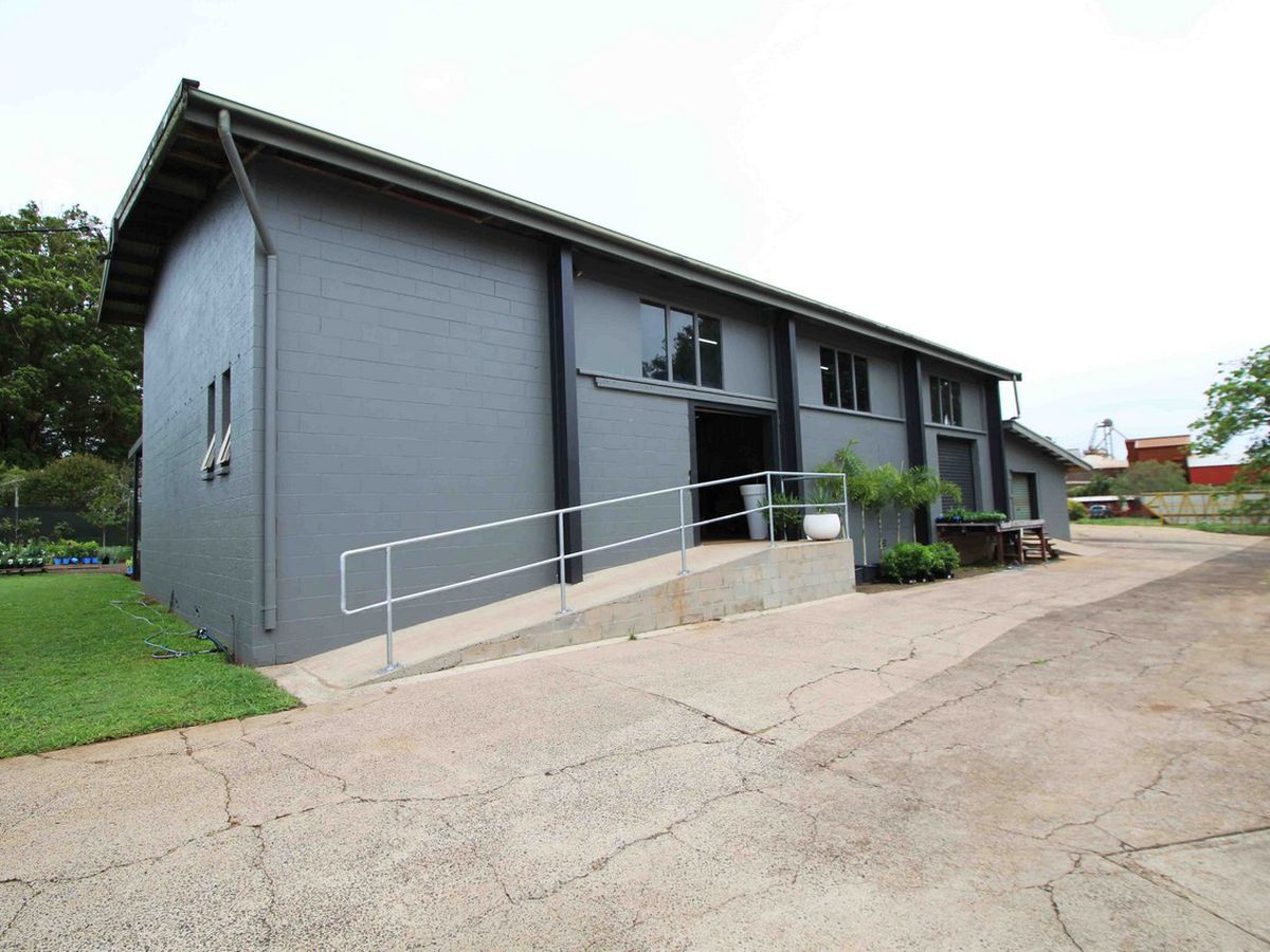 8 TOSTEVIN STREET, Tolga
