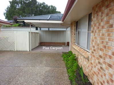 2 / 5 Hesper Drive, Forster