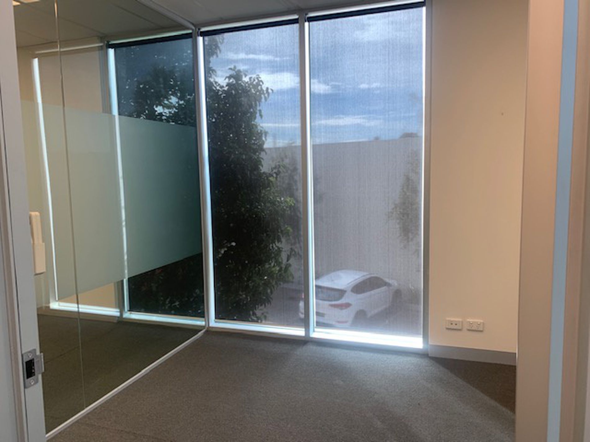 2 / 10 Akuna Drive, Williamstown