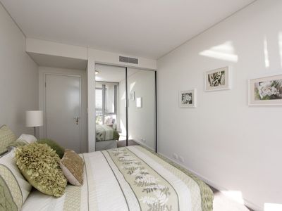 1203 / 30 The Circus, Burswood