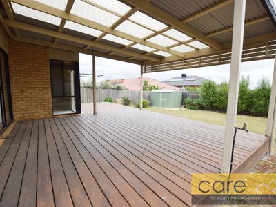 36 Caversham Terrace, Lynbrook