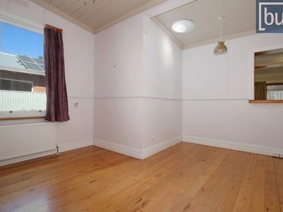 715 Young St, Albury