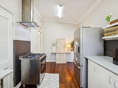 12 Drummond Street, Redcliffe