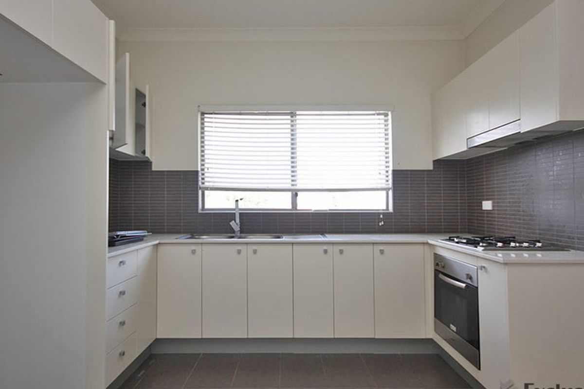 31 / 37-43 Eastbourne Road, Homebush West