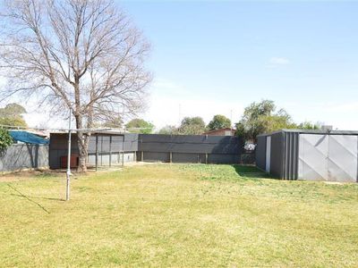 2 Clematis Street, Forbes