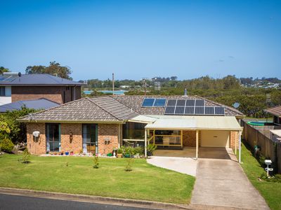 70 Fishermans Crescent, North Narooma