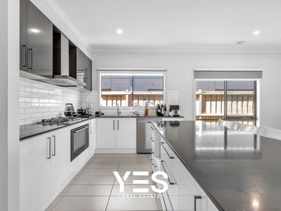 12 Bourbon Road, Cranbourne East