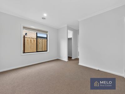 62 Woolspinner Crescent, Wyndham Vale