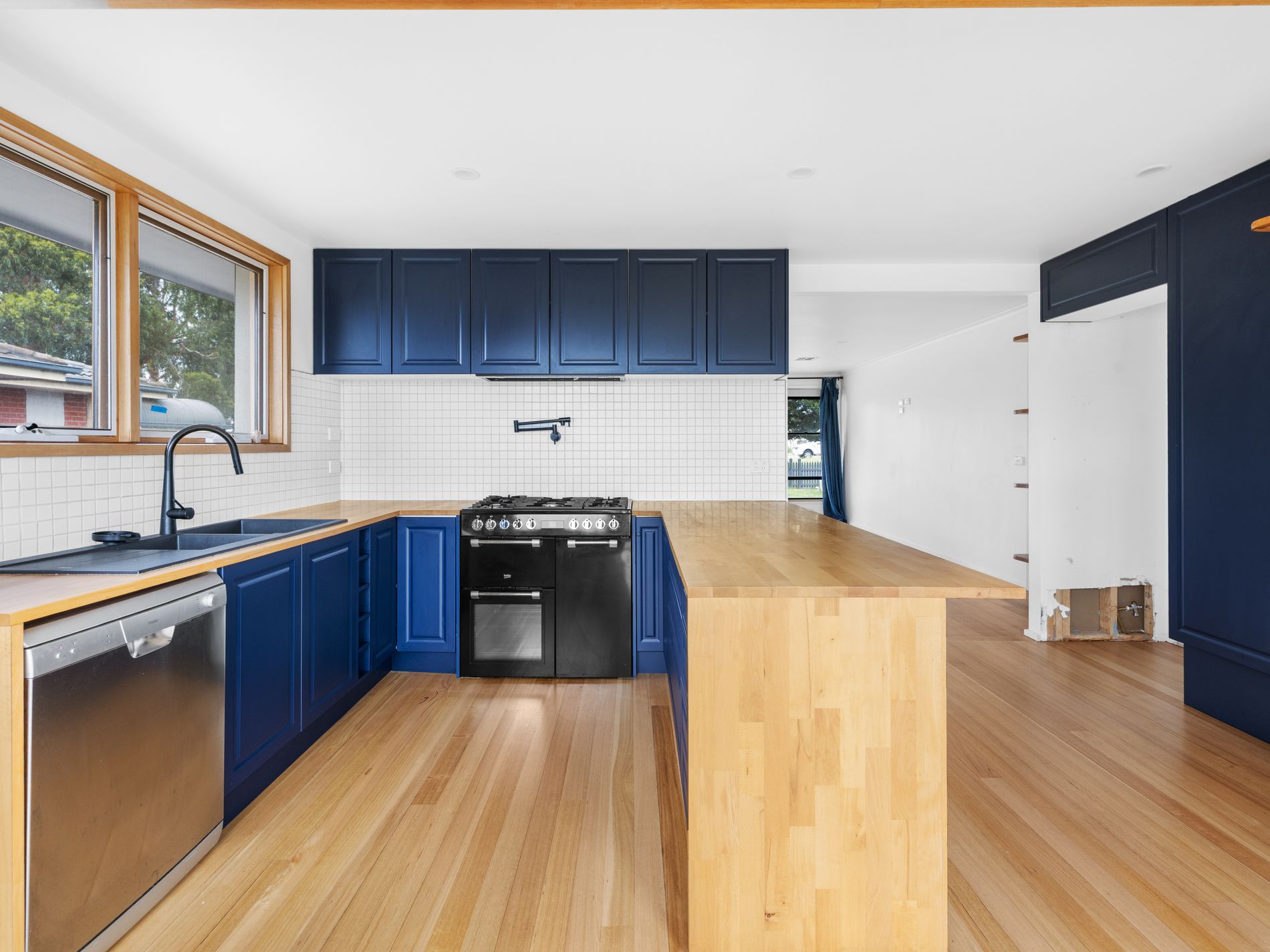 77 Old Geelong Road, Laverton