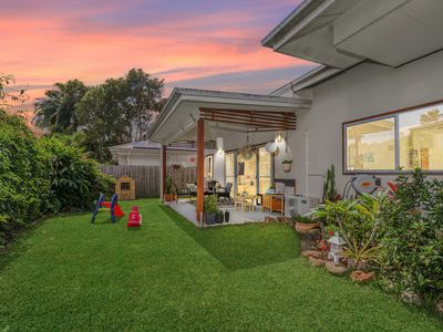 1 / 3 Boondoon Crescent, Ocean Shores