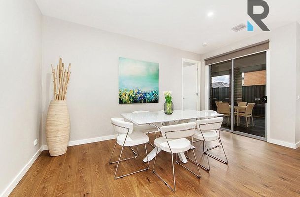 75 Horizon Boulevard, Greenvale