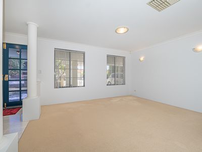 40 Delphine Ave, Dianella