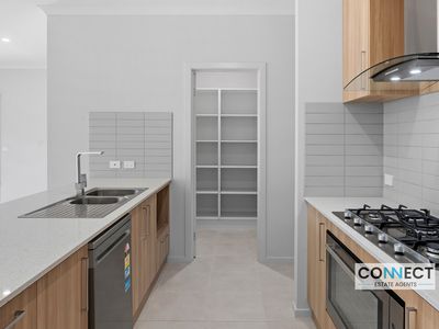 10 Bollington Road, Cranbourne East