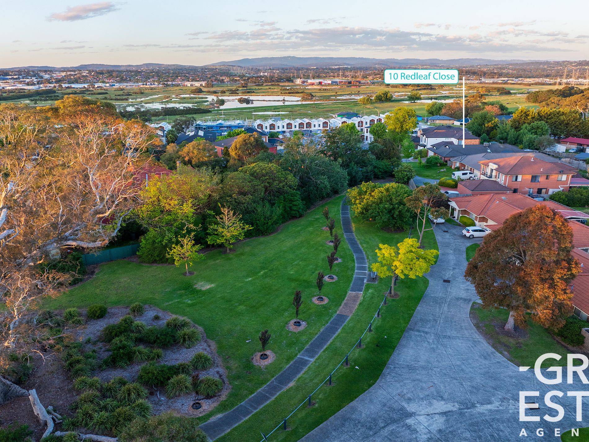 10 REDLEAF CLOSE, Hampton Park