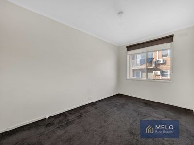 4 / 393 Barkly Street, Footscray