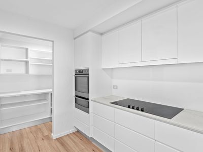 2B Fig Tree Court, Forster