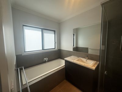 2 / 12 Maple Street, Shepparton