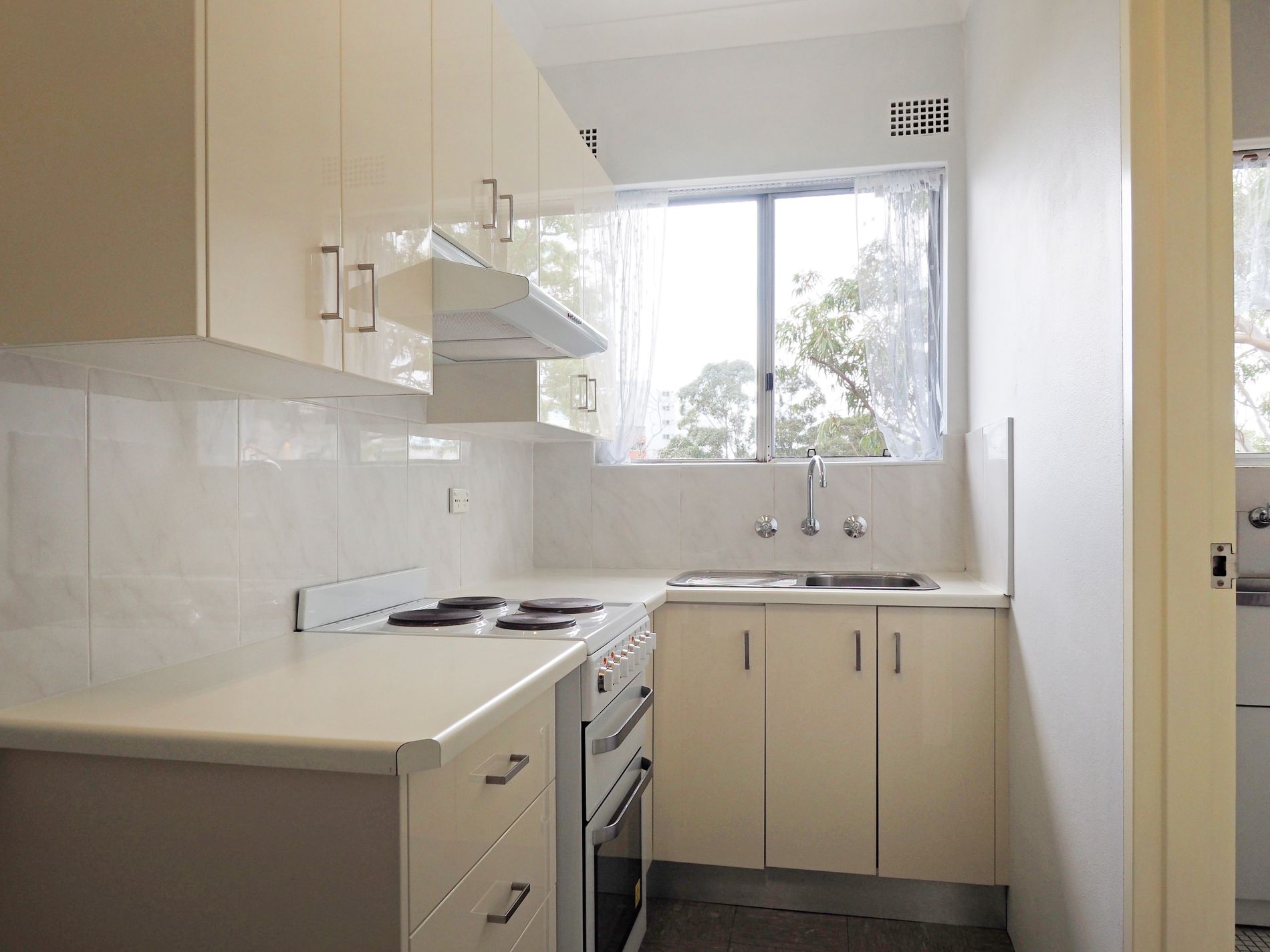 15 / 8-10 King Street, Kogarah