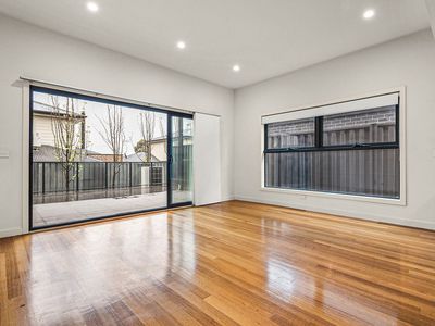 19B Sapphire Street, Niddrie