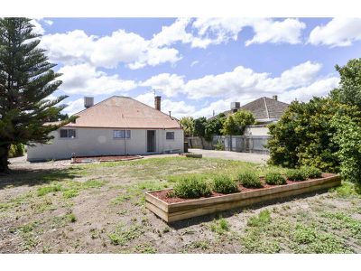 4 Lynott Street, Horsham