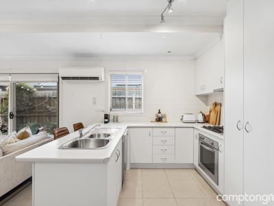 2 / 21 Basil Street, Newport