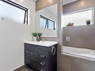 6 Kanuka Road, Hobsonville