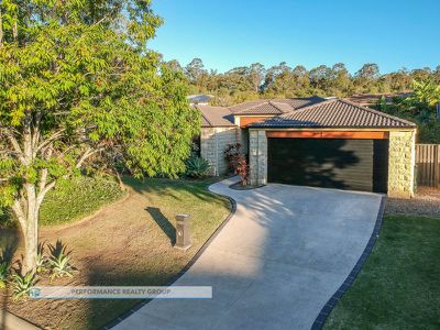 57 Laughlen Chase, Pacific Pines