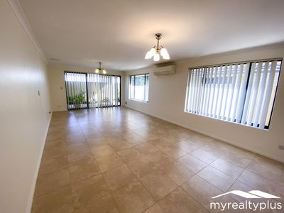 39 Hinchinbrook Avenue, Ridgewood