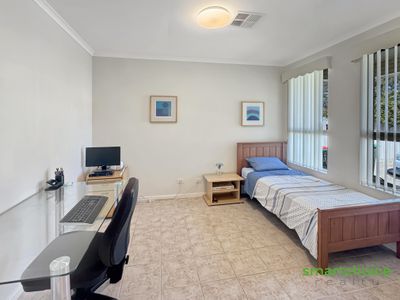 8 Orlando Avenue, Bibra Lake