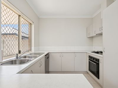 2 / 36 Fifth Road, Armadale