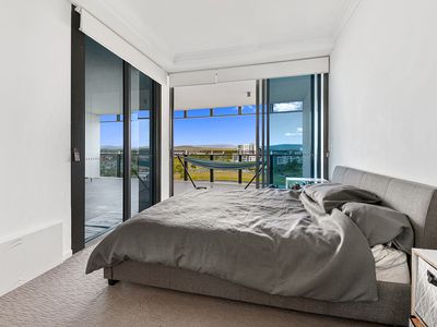 2406 / 25 East Quay Drive, Biggera Waters