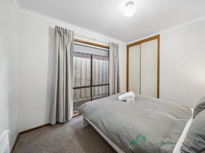 13 Saint Bernard Drive, Tawonga South