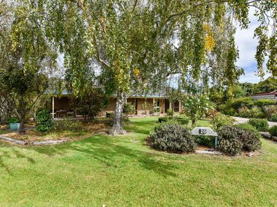 20 Dry Creek Road, Donovans