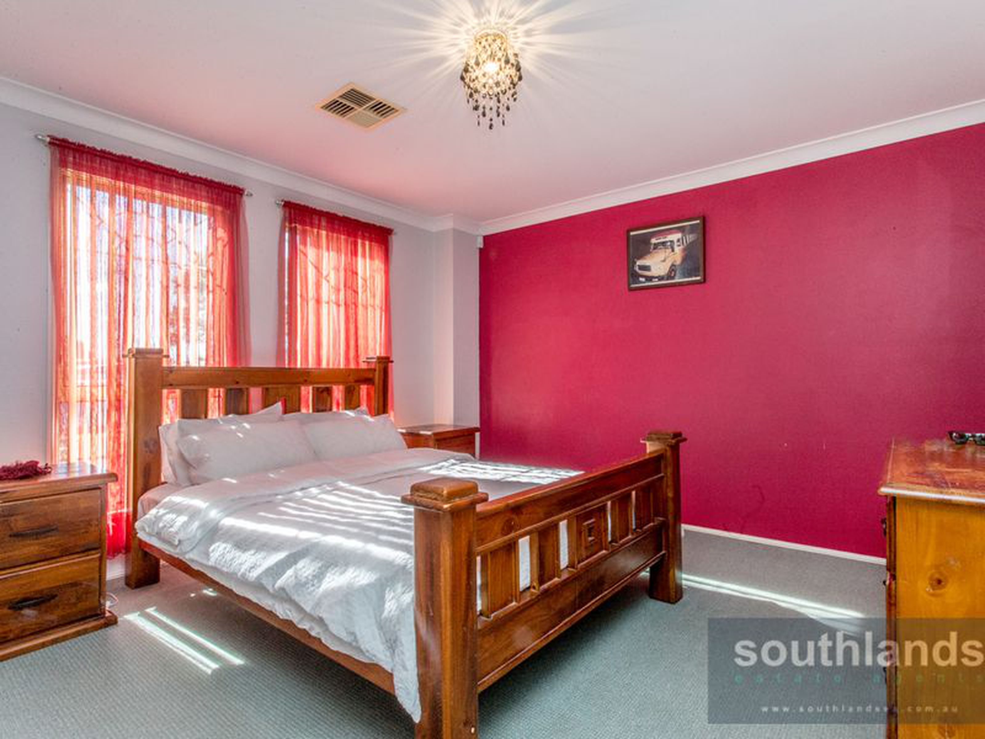 24 Anthony Crescent, KINGSWOOD