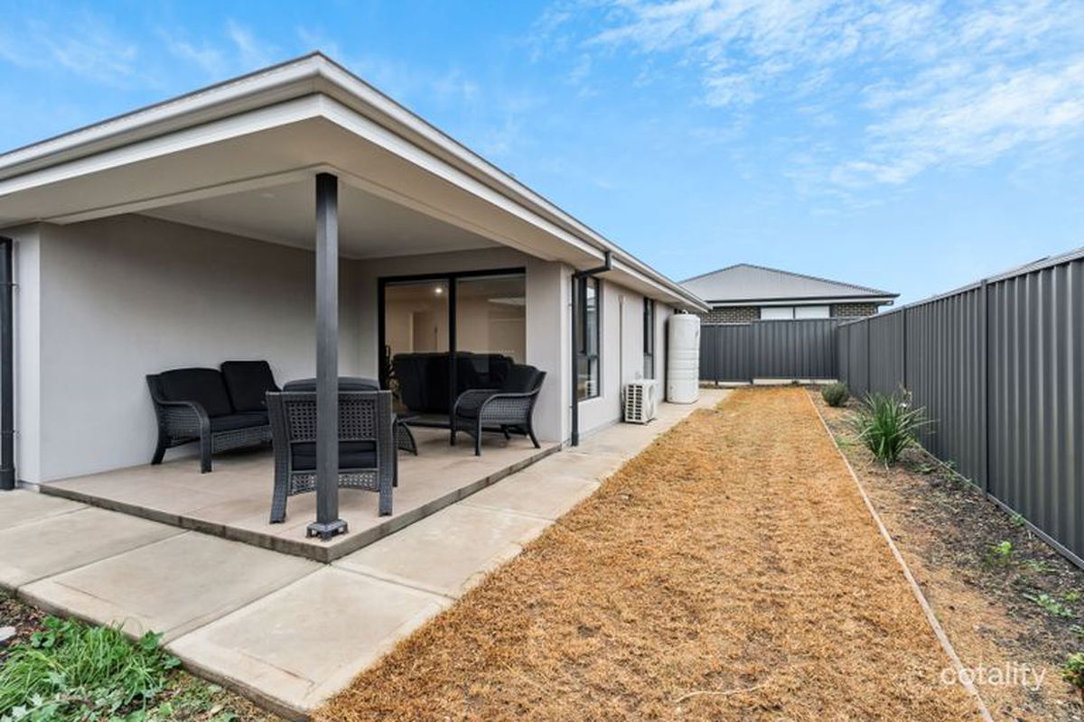 4 Farmer Road, Munno Para West