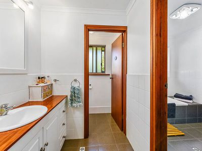 16 Third Street, Millicent