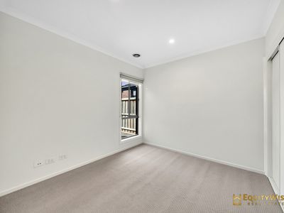 24 Crestfield Way, Wyndham Vale