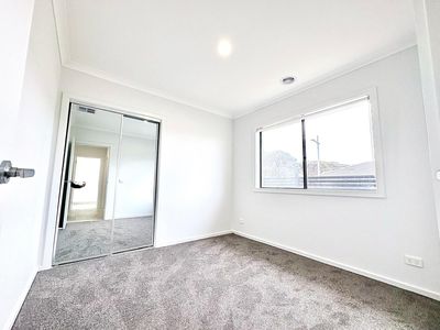 25 Dryandra Street, Manor Lakes