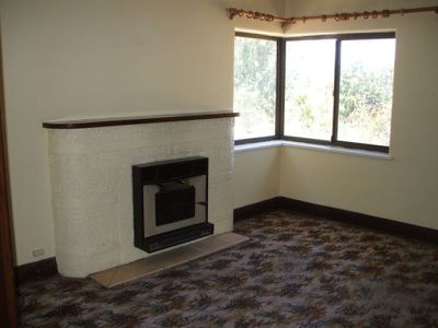 00 Smith Road, Yahl