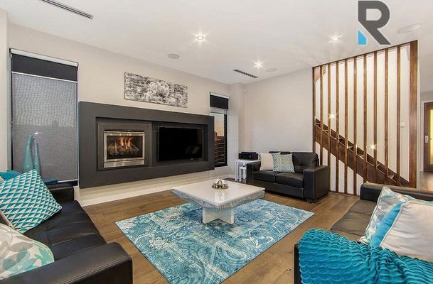 15 Naxos Road, Greenvale