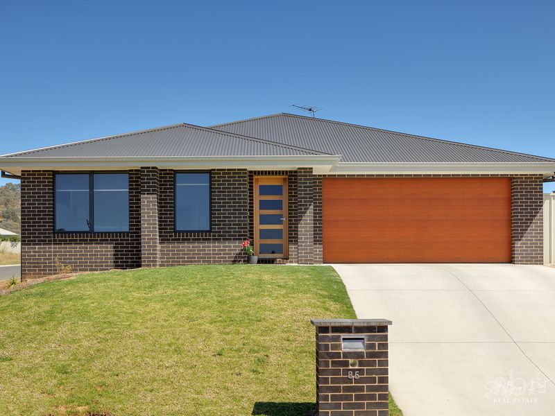 85 KENDALL DRIVE, Hamilton Valley