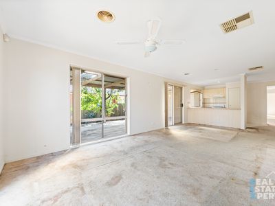 2 Greenlea Grove, Hampton Park