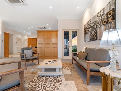 25 / 4 Crawley Avenue, Crawley