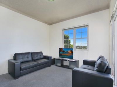 23 / 13A Queen Street, Arncliffe