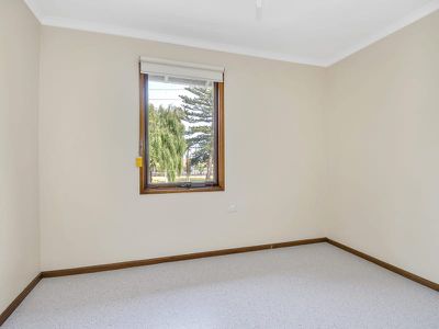 24 Ormiston Court , Taperoo
