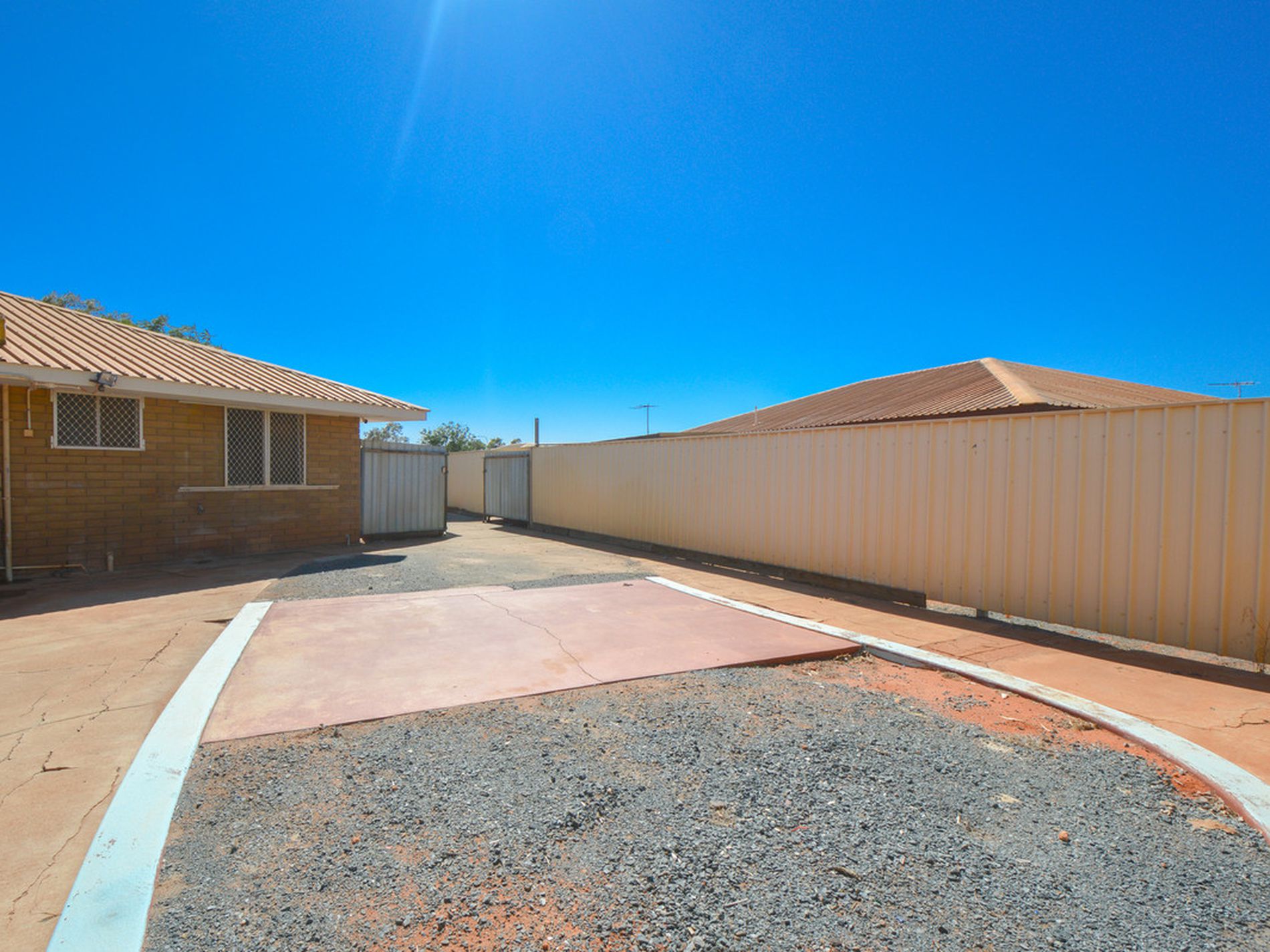 4 Yanderra Crescent, South Hedland
