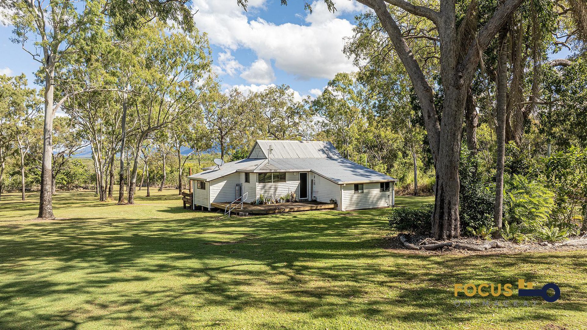 684 Armstrong Beach Rd, Armstrong Beach