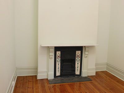 1 Raglan Street, Newtown